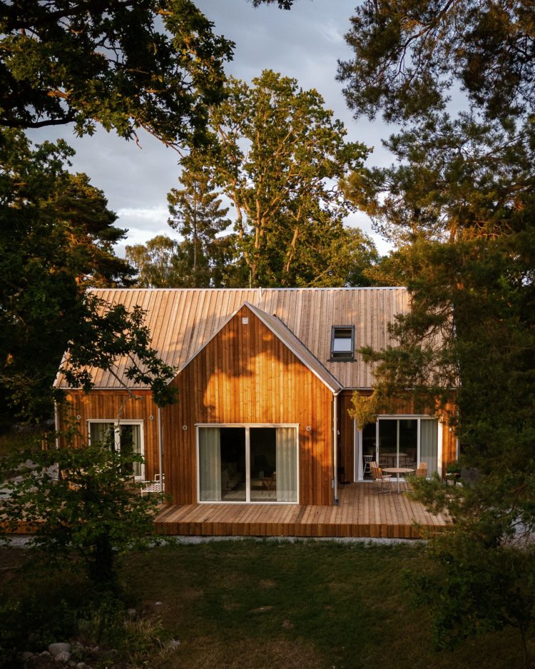 Arkitektritat 1,5-plans hus i modern stil
